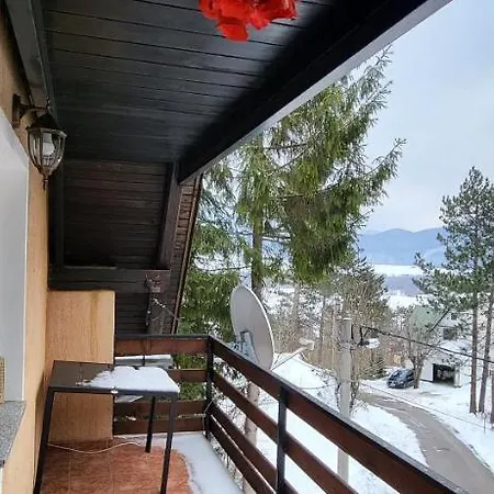 Mala Kuca, * Lič