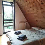 Domek alpejski Mala Kuca, *