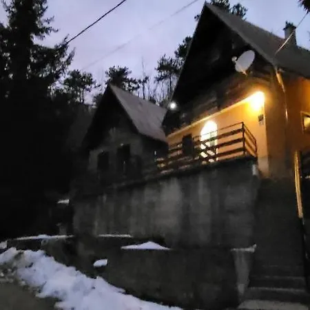 Mala Kuca, Chalet