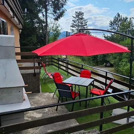 Mala Kuca, Chalet Lic