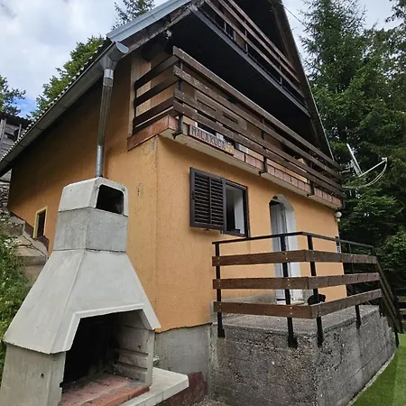Domek alpejski Mala Kuca, *