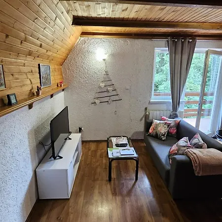 Mala Kuca, Domek alpejski