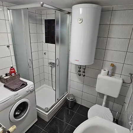 Domek alpejski Mala Kuca,