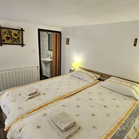 Mala Kuca, Lič