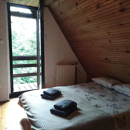 Mala Kuca, Domek alpejski